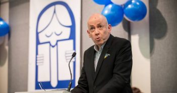 CBCA BOOK OF THE YEAR : YOUNGER READER – Acceptance speech by Morris Gleitzman, author of Soon