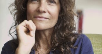 Meet Lisa Nicol